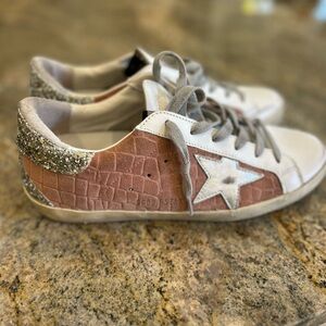 Golden Goose Superstars size 39 EUC